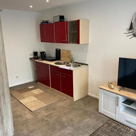 Ferienwohnung Nora Mit Blick Auf Den Ribnitzer See Ngoại thất bức ảnh