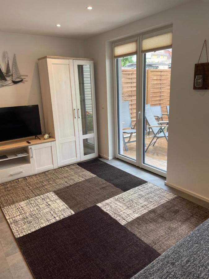 Ferienwohnung Nora Mit Blick Auf Den Ribnitzer See Ngoại thất bức ảnh